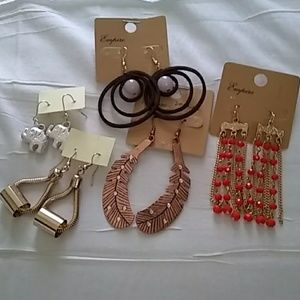Bundle of earrings